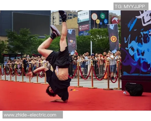 广州街舞队在世界攀岩锦标赛中的灵活性表现引发热议与赞赏