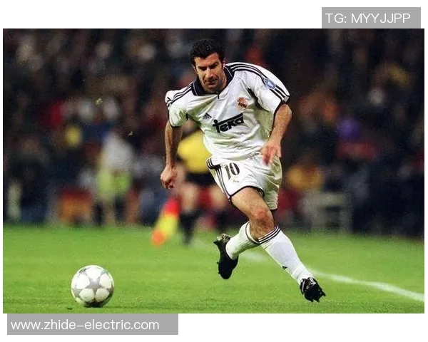 足球历史上的传奇球星全景回顾与成就分析