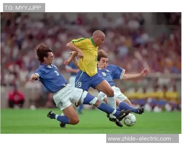 单场进球最多的足球明星盘点与精彩瞬间回顾